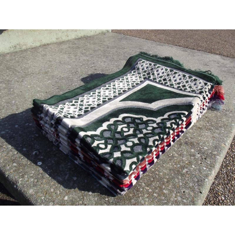 Tapis de Prière en Velours - Contour Géométrique - Fond Vert Sapin disponible chez Al - imen